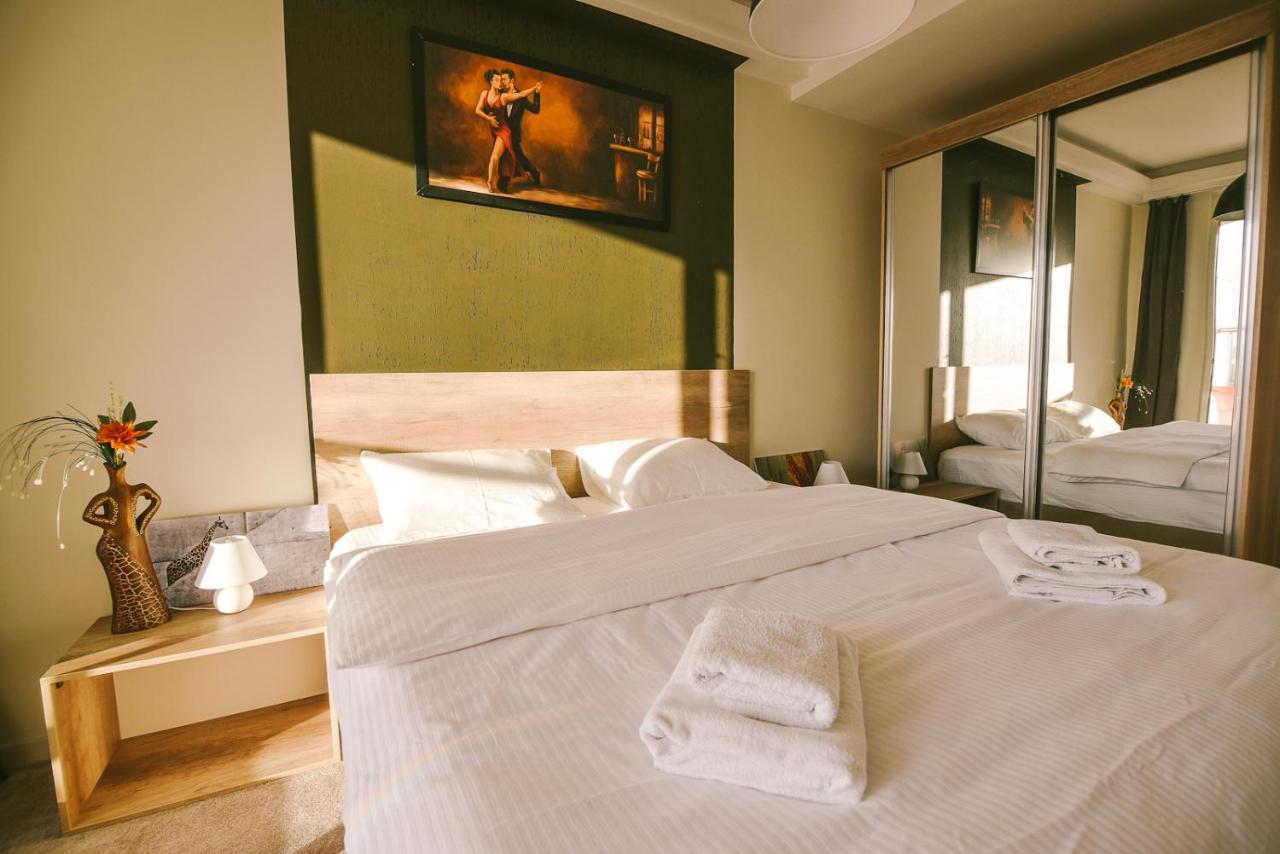 Sky Deluxe 2 Fitness & Spa Skopje Buitenkant foto