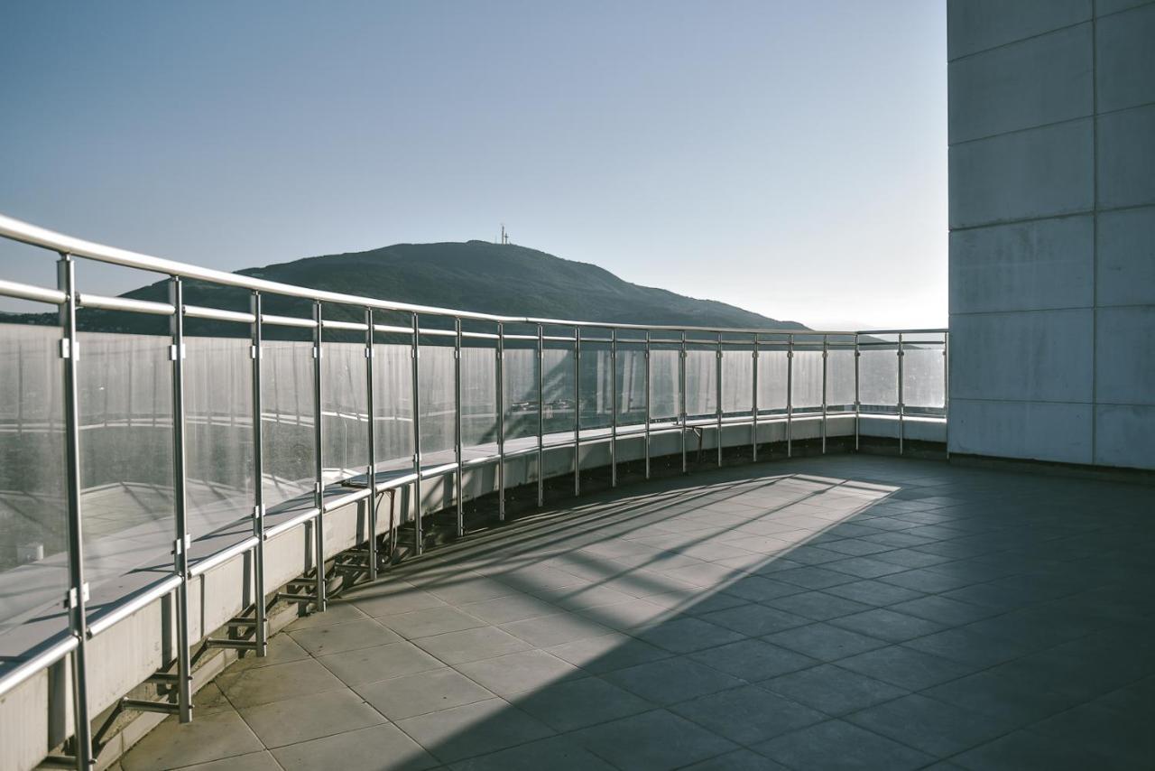 Sky Deluxe 2 Fitness & Spa Skopje Buitenkant foto