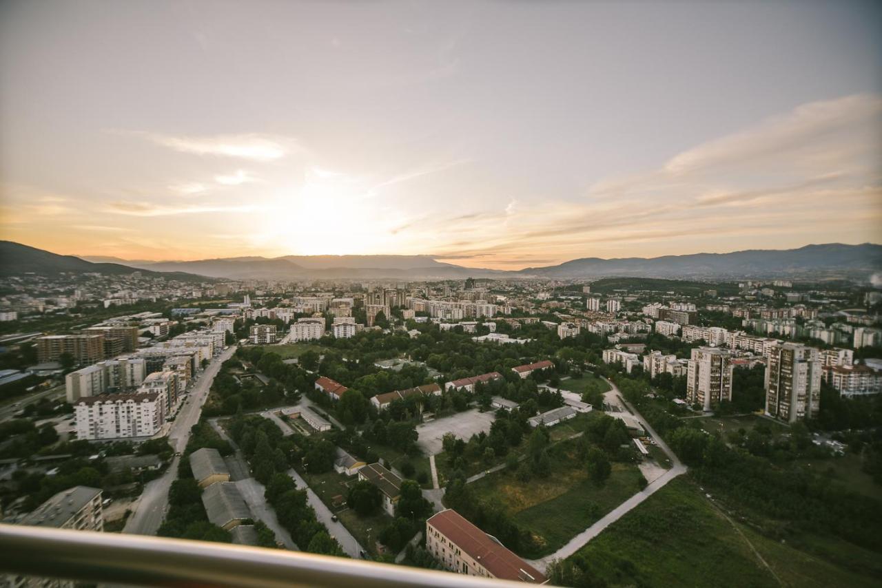 Sky Deluxe 2 Fitness & Spa Skopje Buitenkant foto